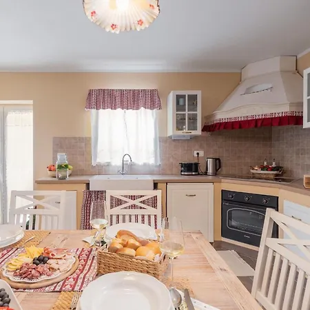 Casa Di Nonno Giovanni Holiday home Sovinjak